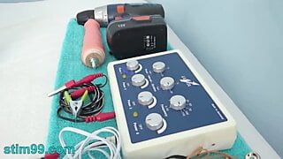 Tortura feminina com vários dispositivos de orgasmo por uma hora