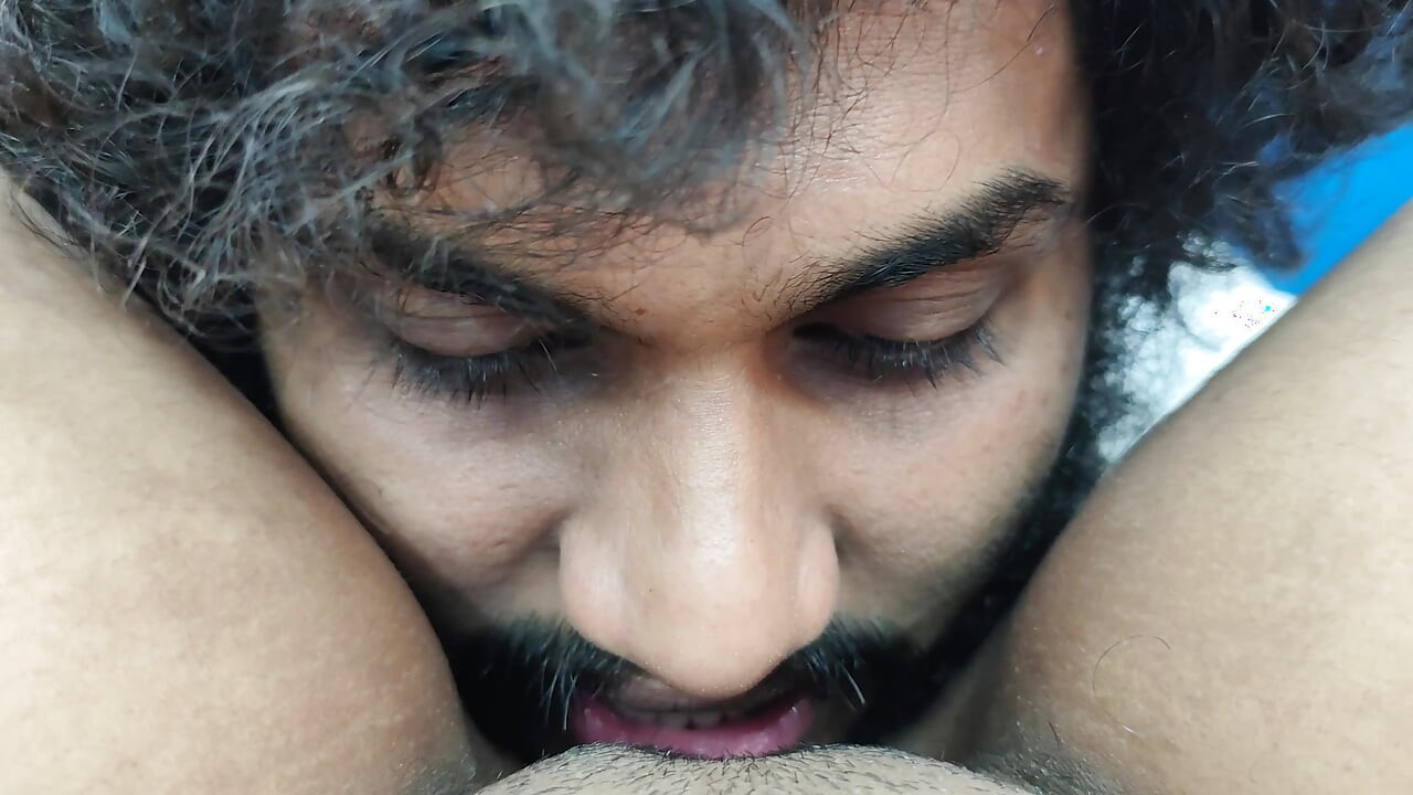 ลูกพี่ลูกน้องสาวเลียหีโดยลูกพี่ลูกน้องชาย ตอน - 2, น้องสาวไม่แท้สุดฮอตเซ็กซี่เลียหีและความโรแมนติกโดยพี่เลี้ยง