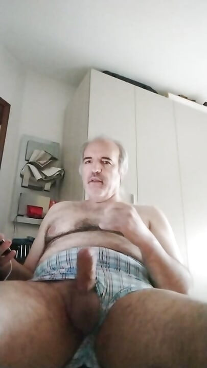 Drkaj svoj kurac da istinski uživaš u svom kratkom životu