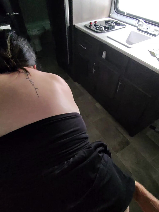 Dobre-me e me fode sua cueca diz!
