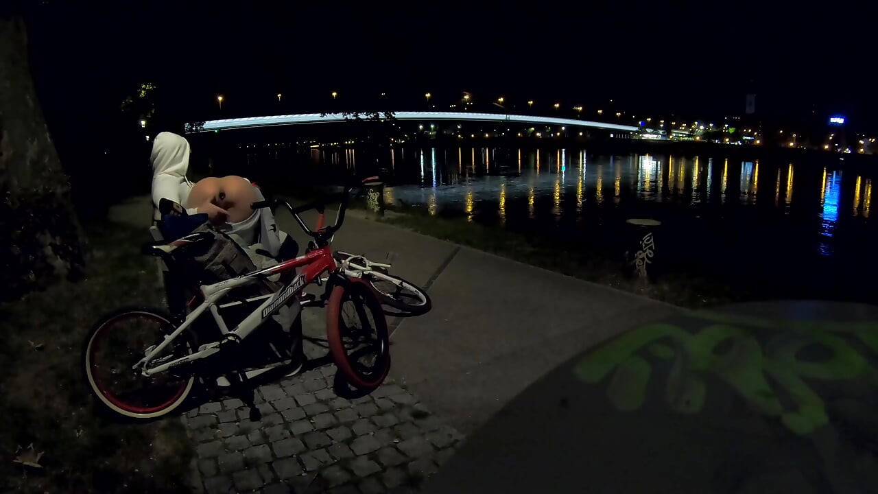 Really Risky and Fast Amateur Sex with My Stepbrother, Squirting Orgasm and Cum in Mouth. Dada Deville