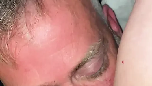 Pussy licking and piss