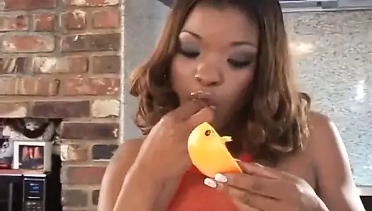 Guy Opens Black Girl's Legs and Eats Her Pussy Then Fucks