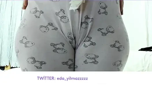 CAMELTOE- MASTURBATION IN PAJAMAS- TURKISH MILF- TURKISH PORN
