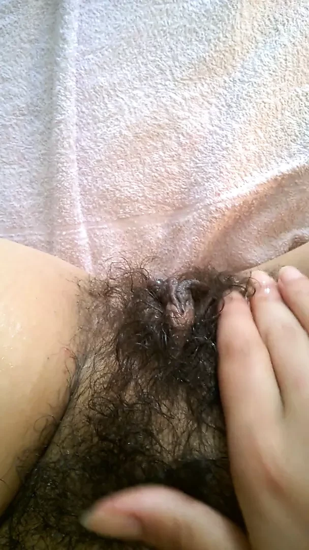 Playing with my hairy pussy