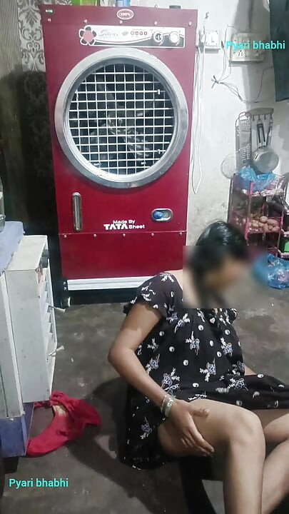 Bhabhi chudai šogor do 23 sata u sobi u 23 sata u sobi šogor je zaboravio muža kad je uzeo tajni seks šogorica na hindskom audio