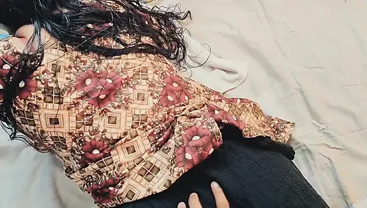 Dan dientot sama mantan pacarnya di hdesi si kakak ipar india selingkuh dari suaminya