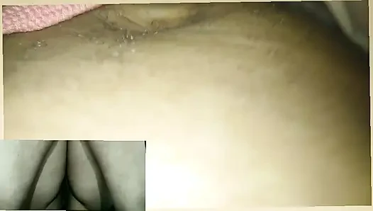 Tonton video callku lagi asik masturbasi
