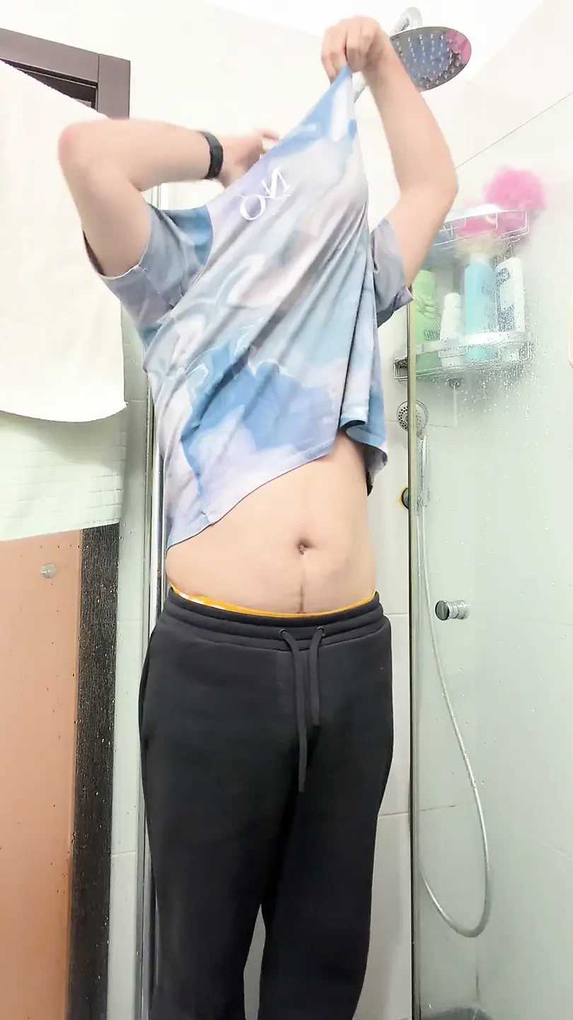 24yo boy strips and drinks all his own pee from a glass