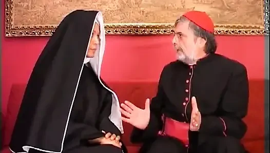 Azgın kız ağzına büyük beyaz bir yarak alıyor