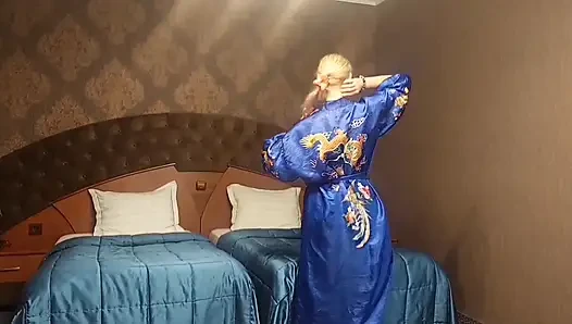 Selena'nın yarı çıplak akşam seks zevki