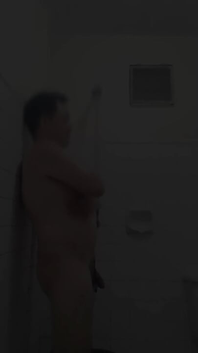 A Handsome Pinoy Masturbating Before a Shower.