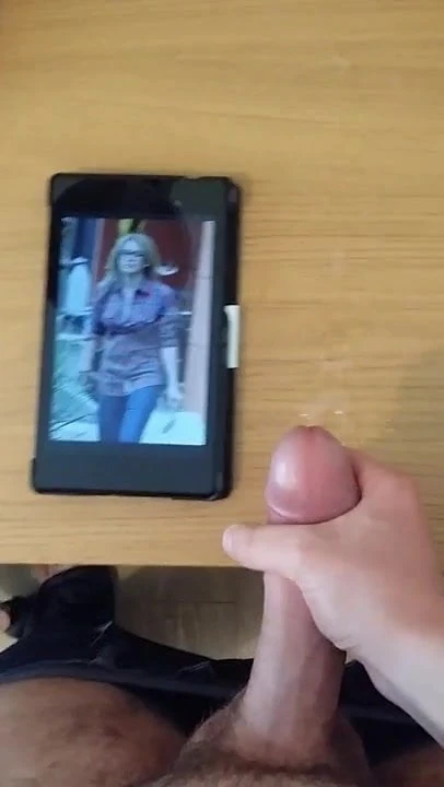 Fapping to Hilary Duff