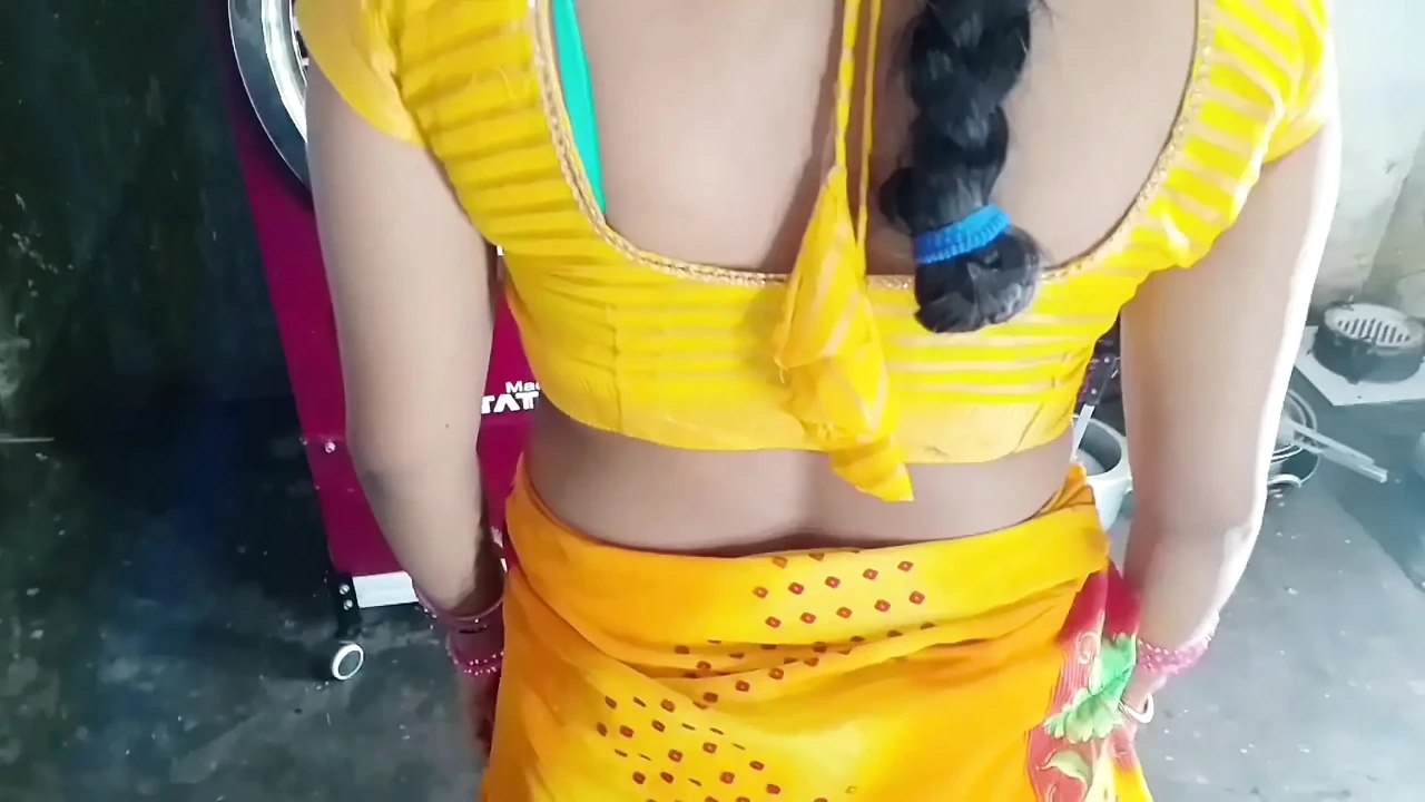 Big ass big tits sister-in-law fucked doggy style in cowgirl riding Hindi audio