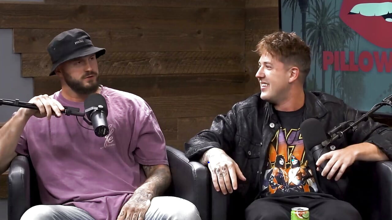 Karmen Karma Sprays Breast Milk in Face (co-hosted by Harry Jowsey)