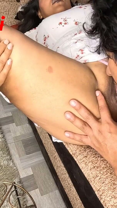 He asked me to check his bite... We ended up helping each other, I sucked her clitoris so much that she had a squirt… | Clip 1