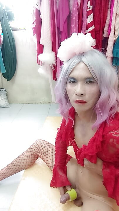 Transgender Oanh Le wears sexy clothes porn selfie with a homemade cuff