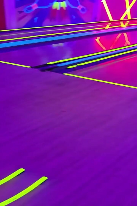 SSBBW Out Bowling