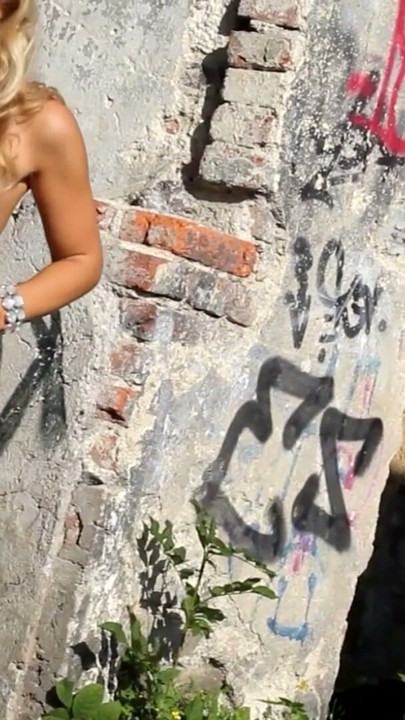 EroticOnly Camgirl makes mega hot show outdoors! | Clip 3