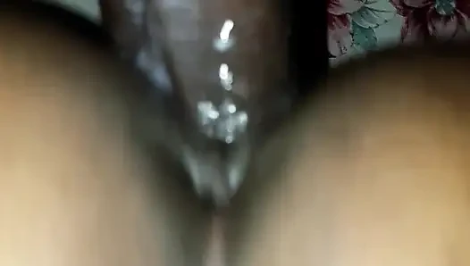 Kau lebih jago ngentot sama suamiku.