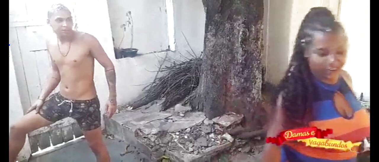 Bunda grande madura me pede uma massagem e eu gozo na bunda dela