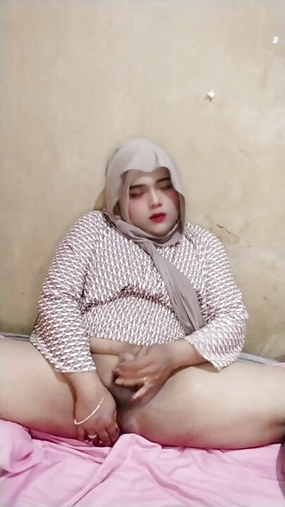 Ivvy crossdresser hijab feels horny after a month. Then she cums