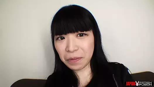 Amateur-mädchen-serie amateur yukaris selfie von ihrer zunge und in ihrem mund