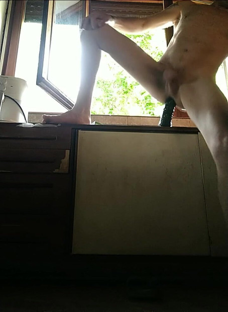 お尻に乗せるのが大好きです