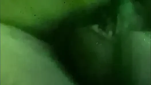 Freundin mit wasser kennen lernen, das in der nacht kommt