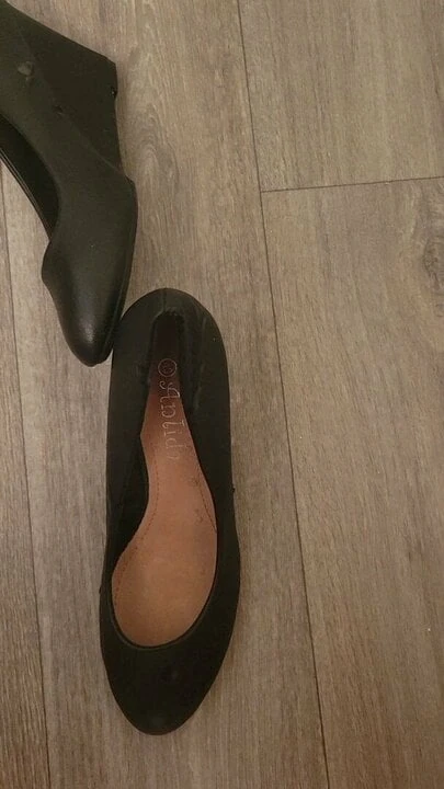 Cum on Black Wedges