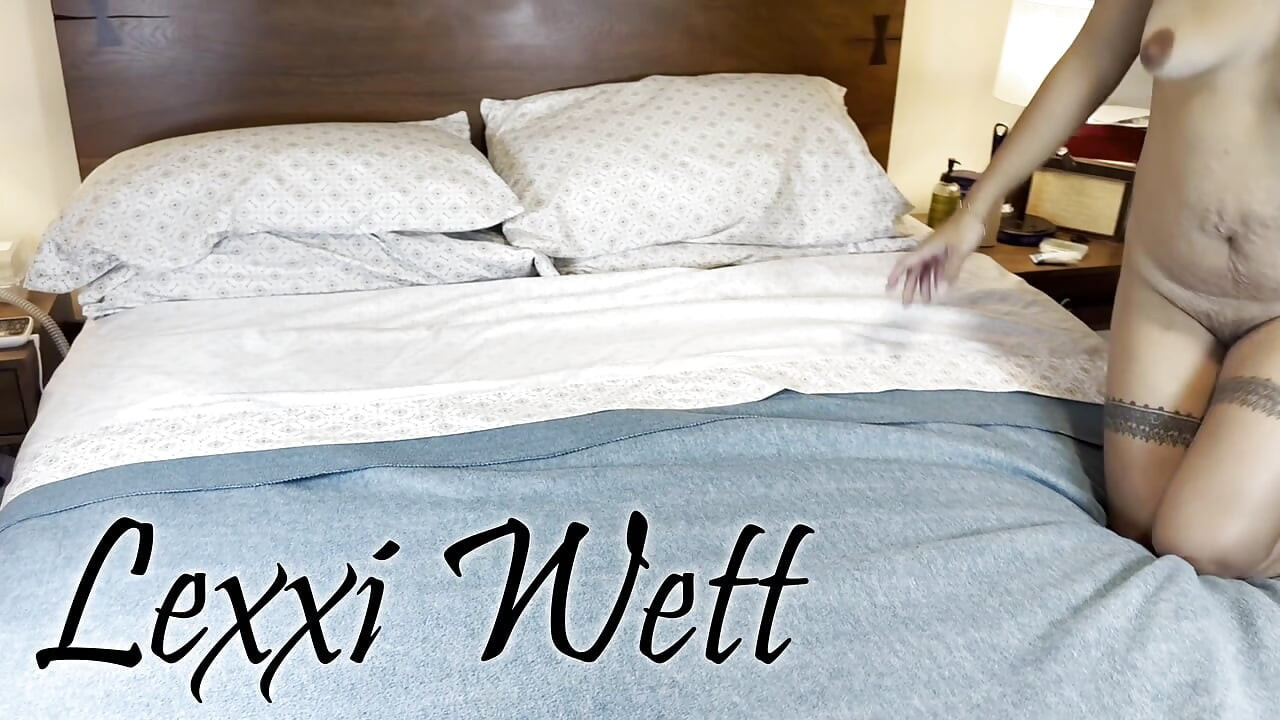 Pinay MILF Rides Fantasy Dildo & Wand to Orgasm - Lexxi Wett