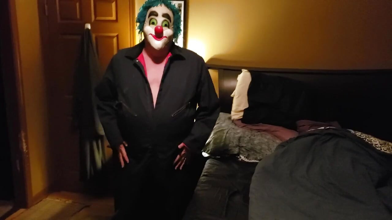 Halloween Jerk off! Scary Clown Jerks for You!!
