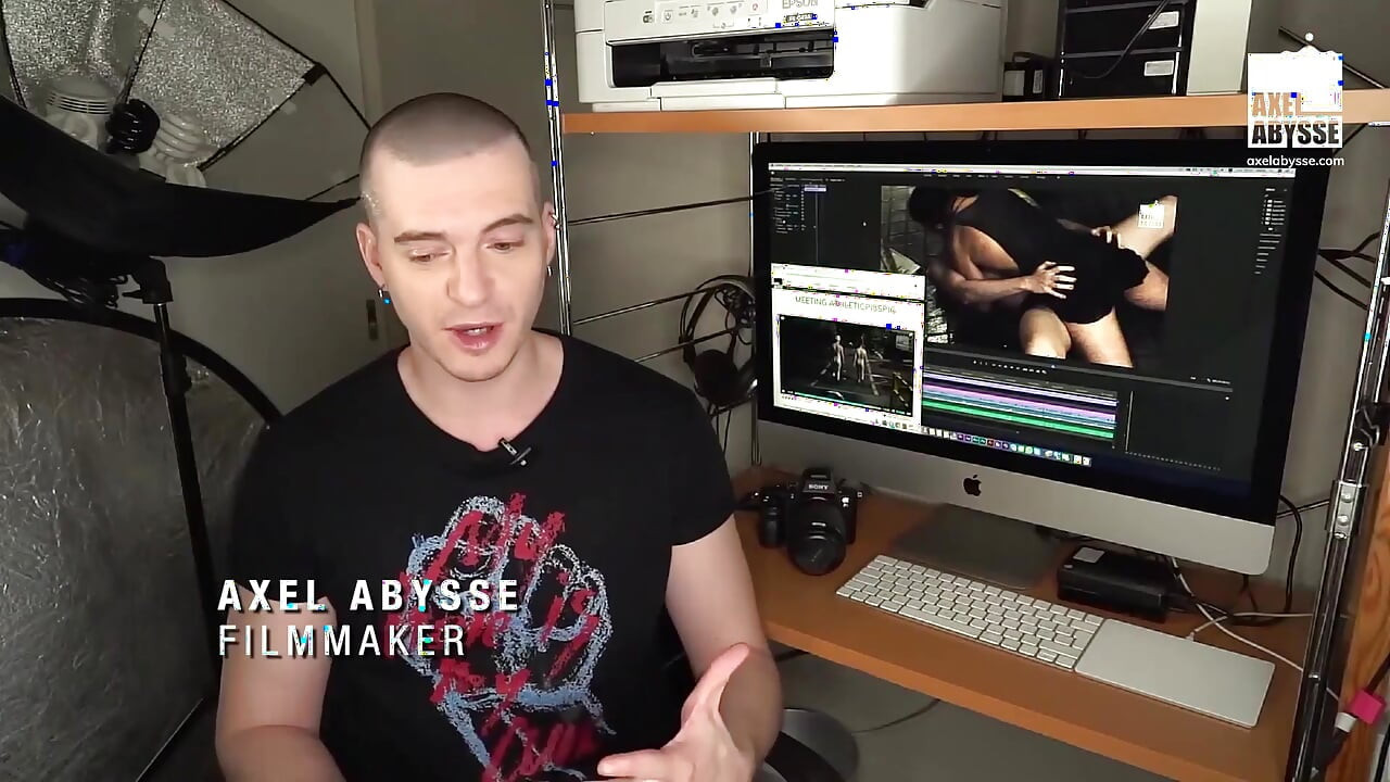 Axel Abysse Shares His Pissing Compilation With Strangers He Met