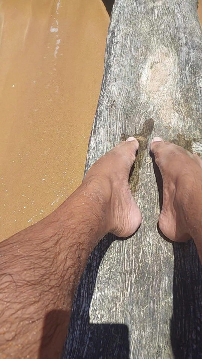 Ladysilva my feet sexy and yummy on the beach