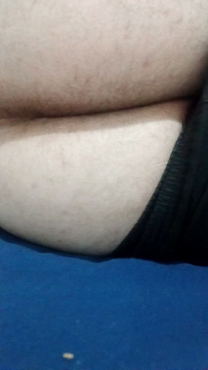 Showing my ass for free on the internet