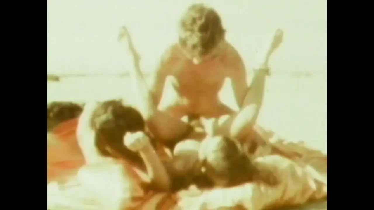 Rene Bond,john Holmes - eating pussy,outdoor