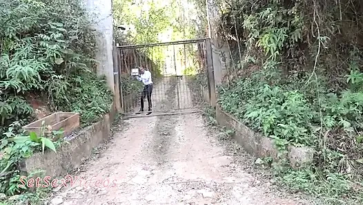 Kırsal kesimden bir kız kayboldu ve üçlü seks yapıyor