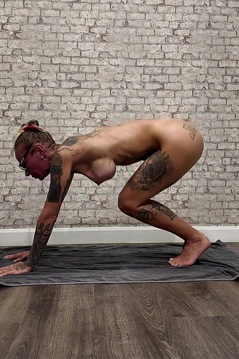 Nude Yoga
