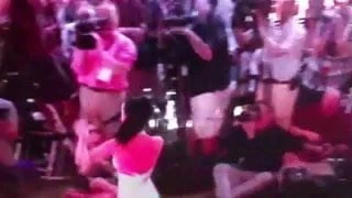 Cumming over Katy Perry