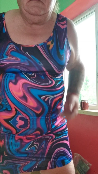 Gangstazz here. How u likey my dress
