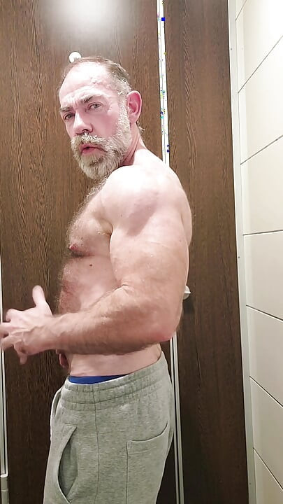 Hairy Muscle Guy Shows off and Jerks off