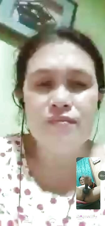 Ella quiere más pero es hora de trabajar.