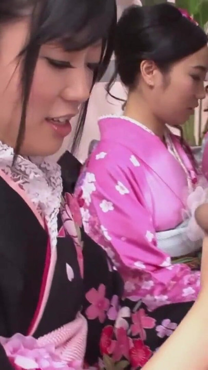Epski trenutak iz filma "Tri prekrasne Japanke se s kolegama iz razreda"
