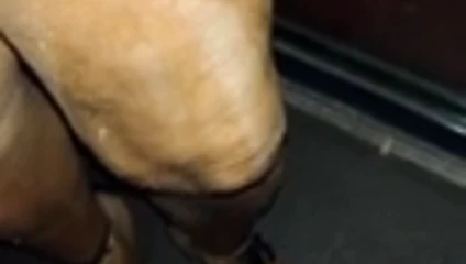 Ayak fetişizmi üzerine işemek