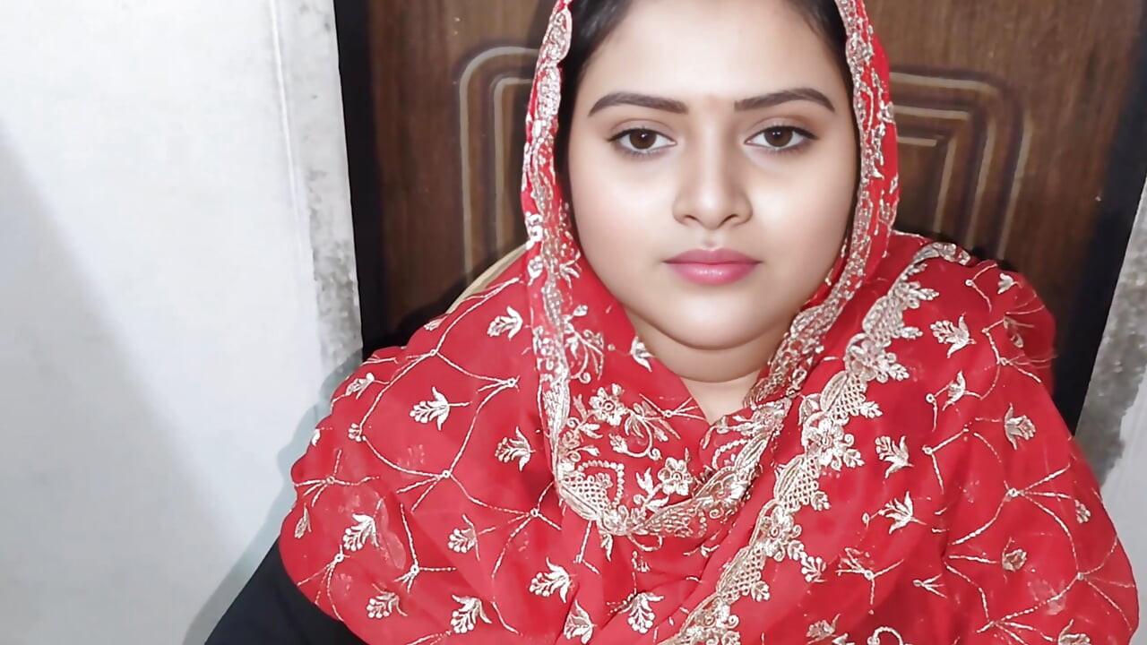 टहलने के बाद सुंदर भाभी को घर ले जाने और रोमांटिक चुदाई करने का वीडियो।