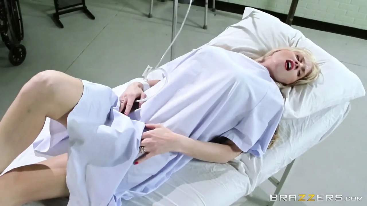 Doctors Adventures - Dr. Jessa Rhodes Had to See for Herself What All the Fuss Was About