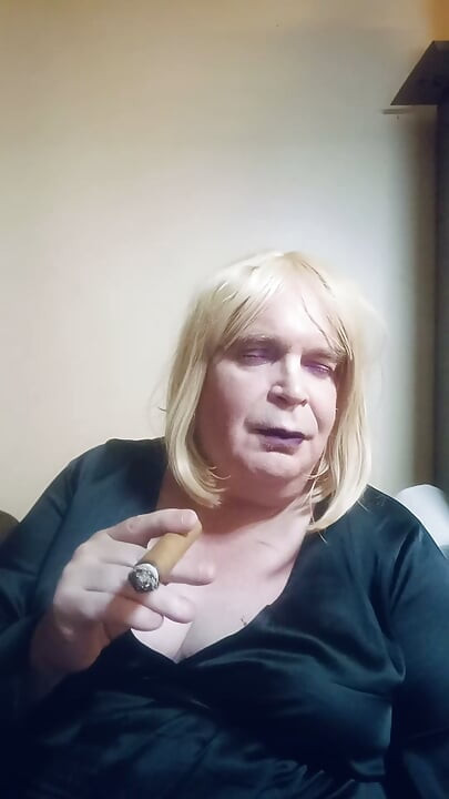 Part 4 - BBW TV discussing her many years in the BDSM and Kink world