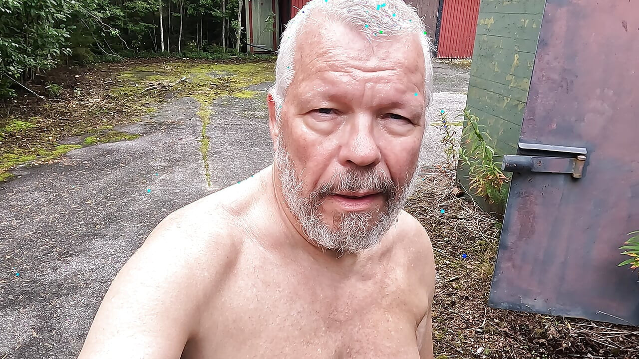 Swedish owned amateur masurbates in the woods