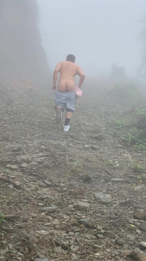 after christmas i gained a few extra kilos but i think my butt looks great