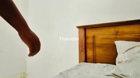 Hintli üniversiteli kız eski erkek arkadaşıyla seks yapıyor Asyalı dölleme